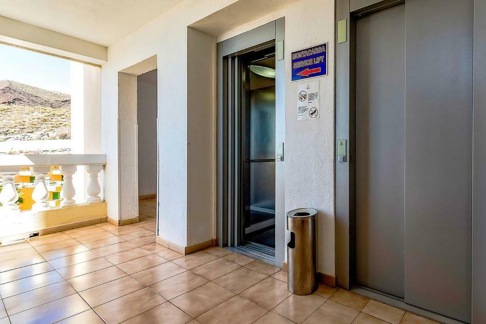 Studio In Los Cristianos Ocean View アロナ エクステリア 写真
